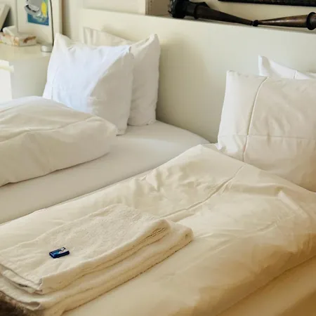 Апартаменты Family Lakeside Mountain Views *