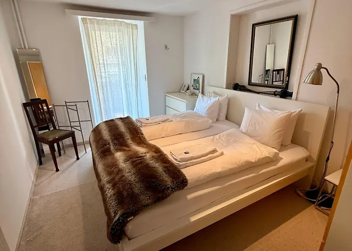 Апартаменты Family Lakeside Mountain Views Лакс